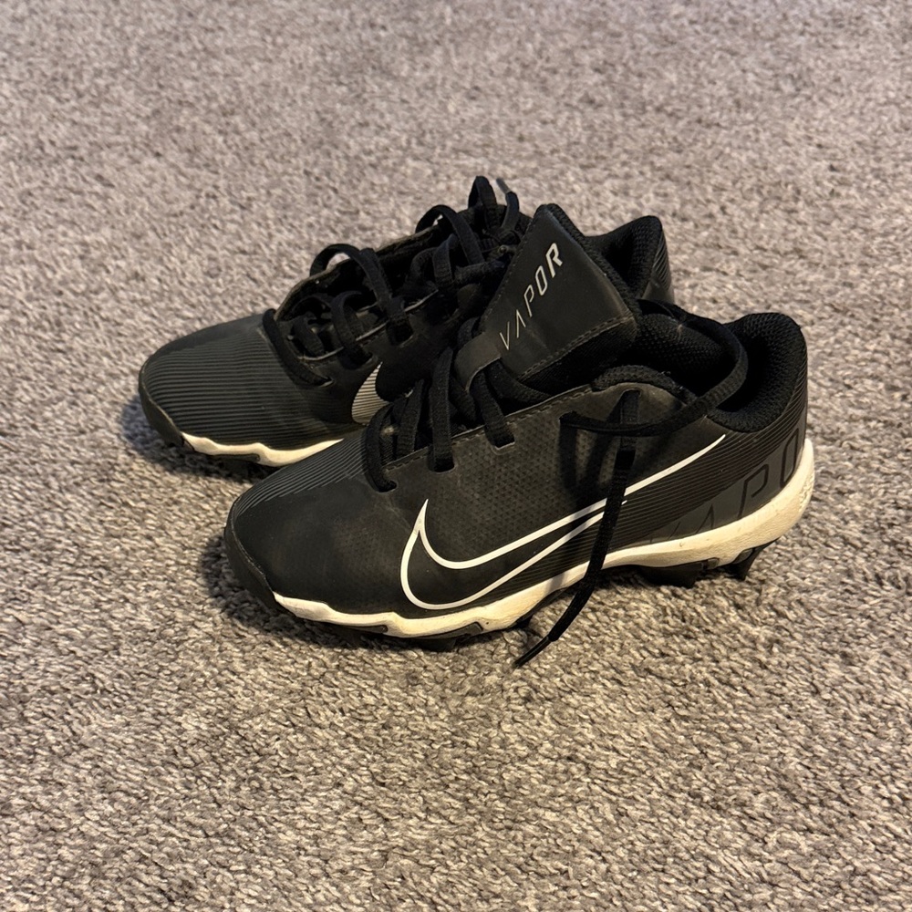 Nike Kids Black and White Vapor baseball cleats